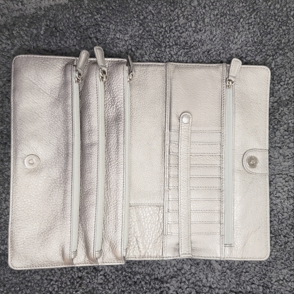 Derek Alexander Purse - Picture 3 of 6